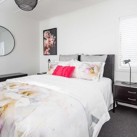 Awesome Beach House On Oceanview Road Mount Maunganui Buitenkant foto